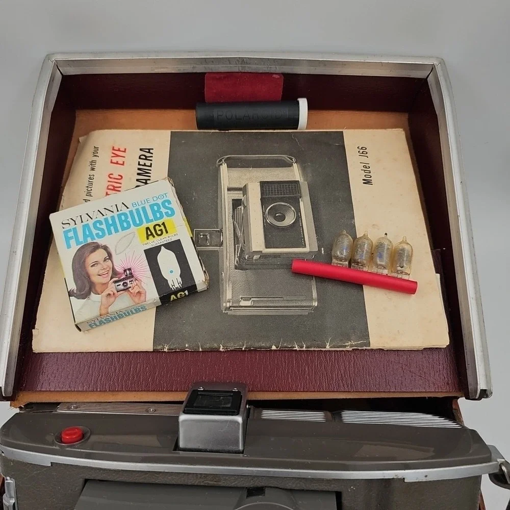 Polaroid Land Camera Vintage Model J66 With Case And Manual And Case‎ Untested